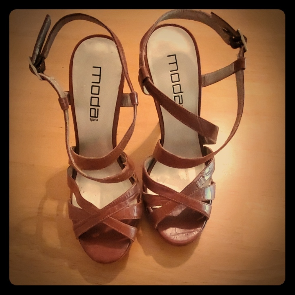 Brown strappy heels - Picture 1 of 3